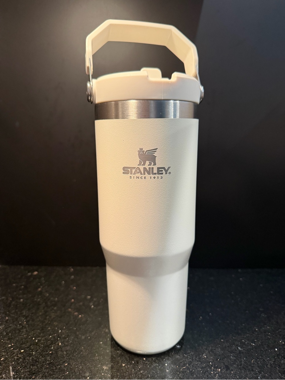 Stanley The IceFlow Flip Straw Tumbler Cream 30 OZ